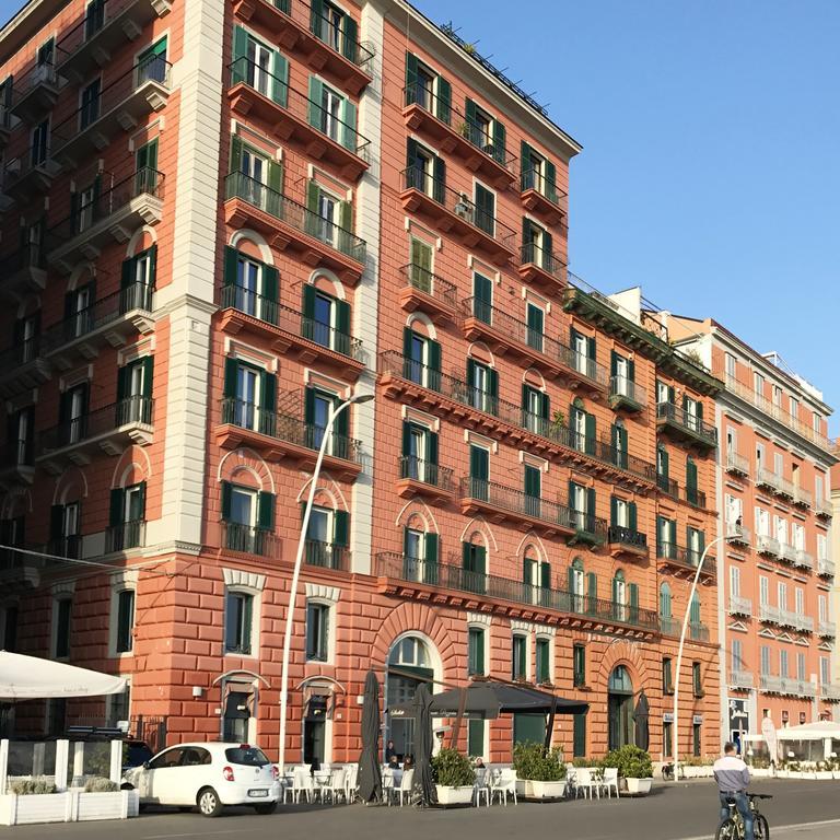 Bed No Breakfast Ak Hotel Napoli Bagian luar foto