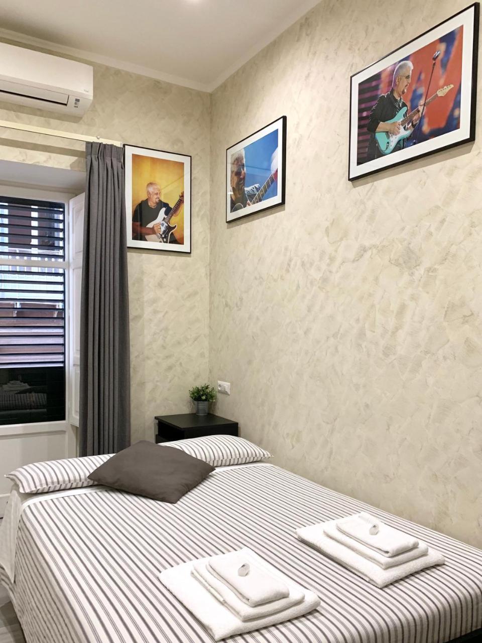 Bed No Breakfast Ak Hotel Napoli Bagian luar foto